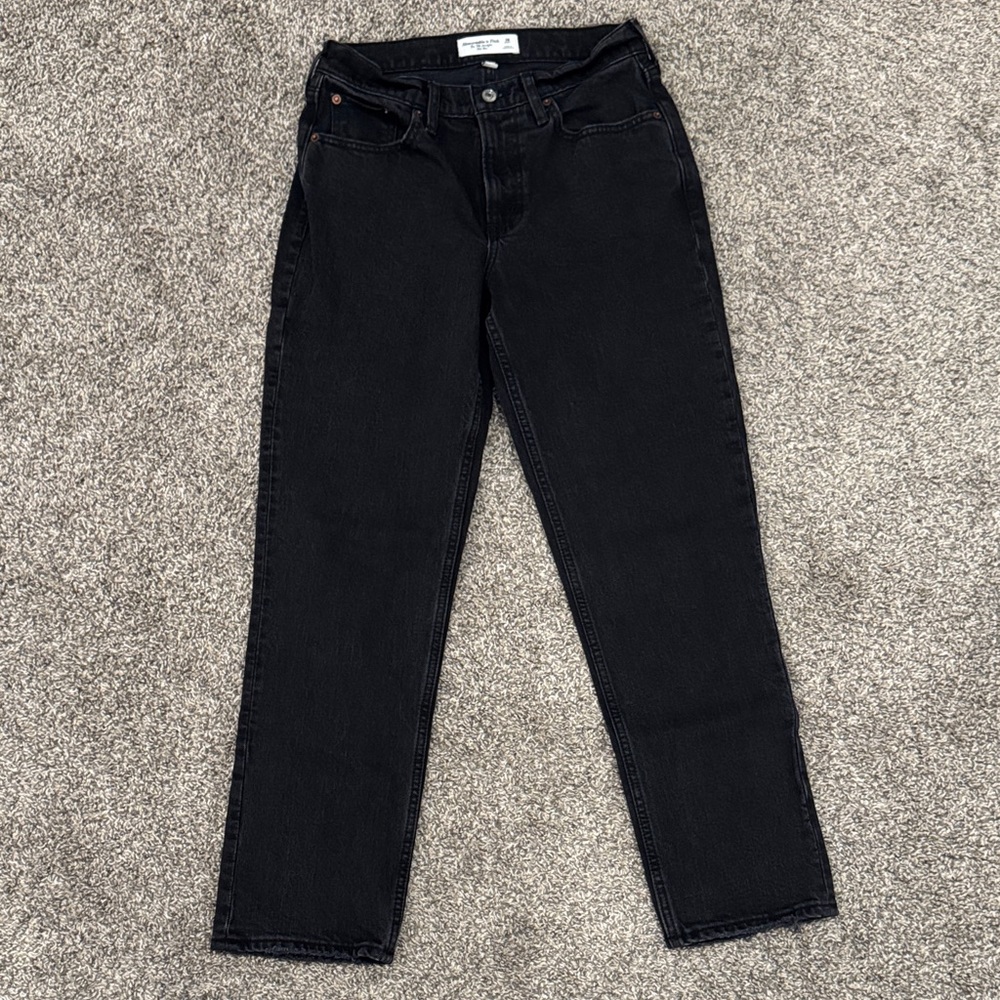 Abercrombie & Fitch Curve Love Mid Rise The 90’s Straight, 26 Short